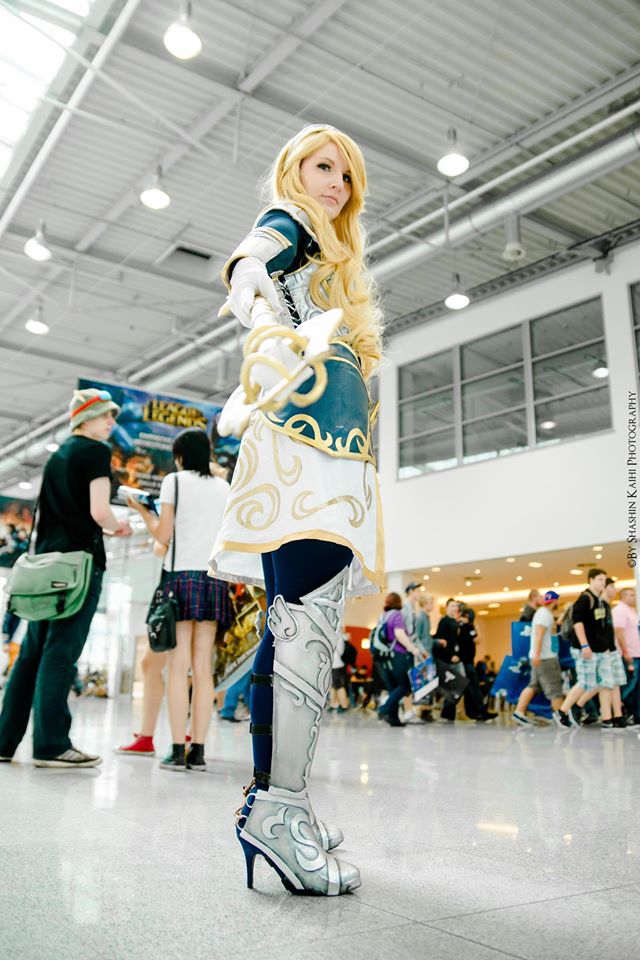 How to build a Lux Cosplay - by Rollekeks Cosplay