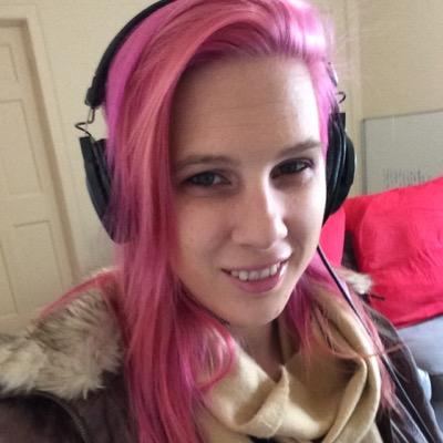 Interview with dignitas EU analyst Froskurinn on coaching, casting LPL and her prospects of the Challenger Series