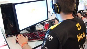 Dreamhack Open - Day 1 94 pics