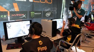Dreamhack Open - Day 1 94 pics