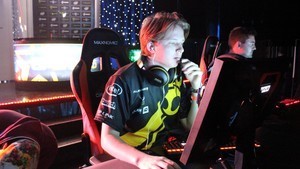 Dreamhack Open - Day 2 75 pics