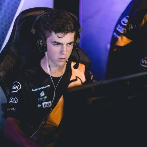 Interview with DIG iRens, Hunter for Team Dignitas SMITE
