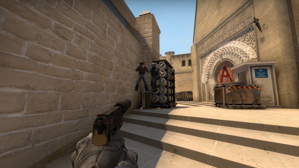 How to Deal with Default Mirage A-Site Smokes as a Counter-Terrorist
