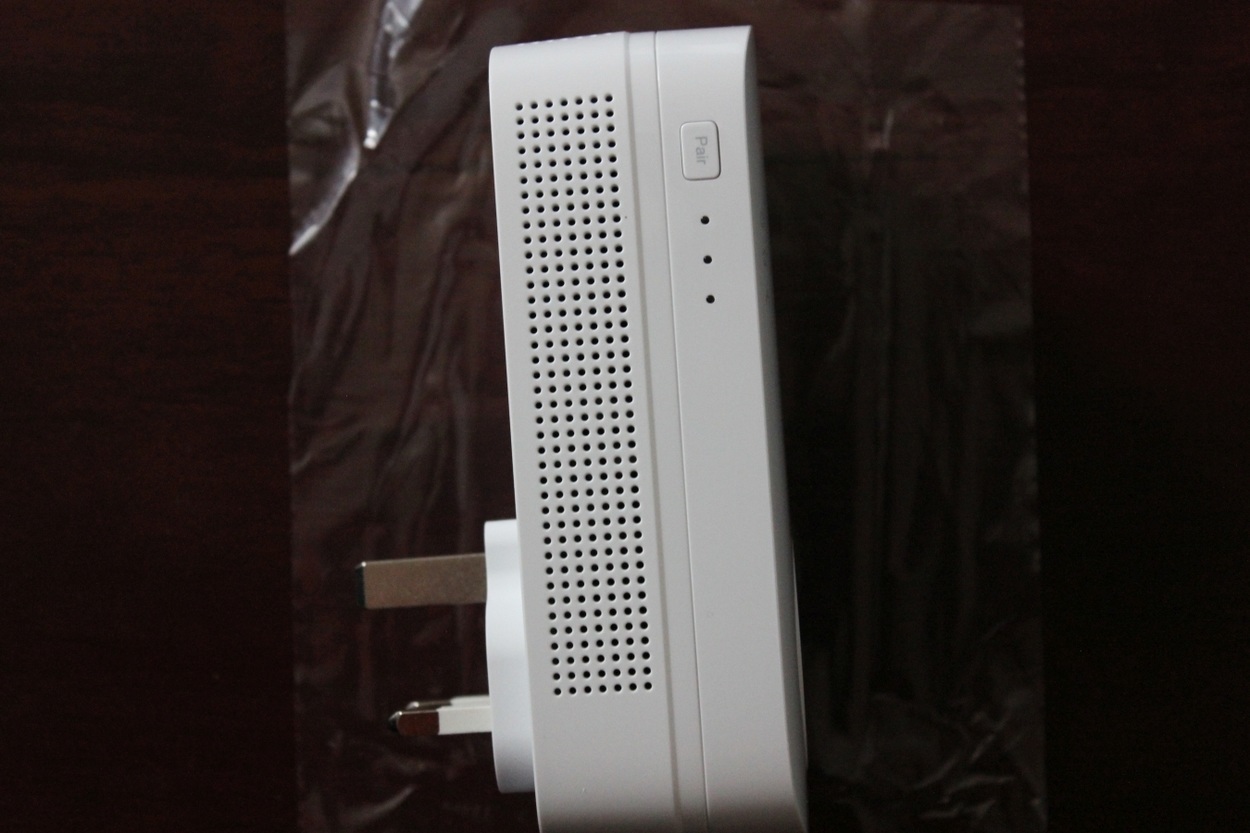 TP-Link AV2000 2-port Gigabit Passthrough Powerline Starter Kit