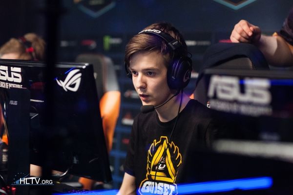 An In-Depth Guide to Being an In-Game Leader
