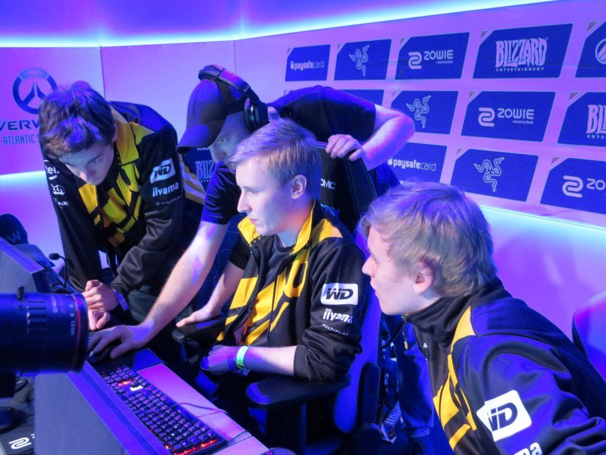 Meet our Overwatch Players: numlocked and LiNkzr