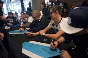 ESL One New York 86 pics