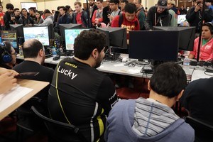 Genesis 6 - Lucky & HugS 28 pics