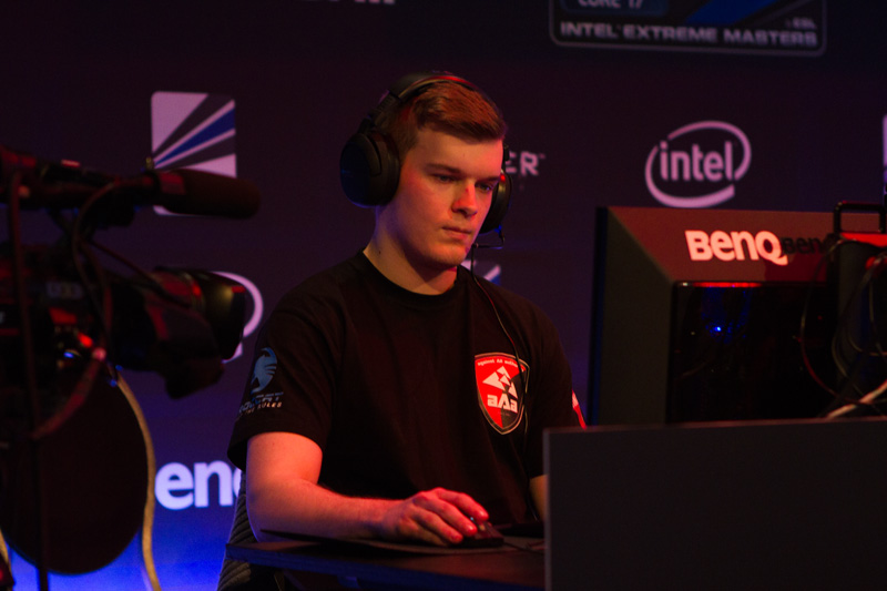 Interview with MoMa: "I fear those OP COWS coming from behind, giving you no chance to escape their ganks. :("